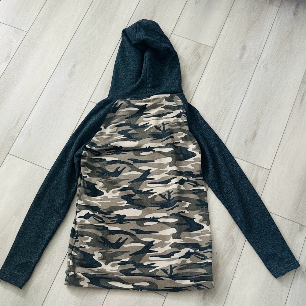 Ampersand Avenue Women’s Double Hood Camo Hoodie XL NWOT - Picture 5 of 8